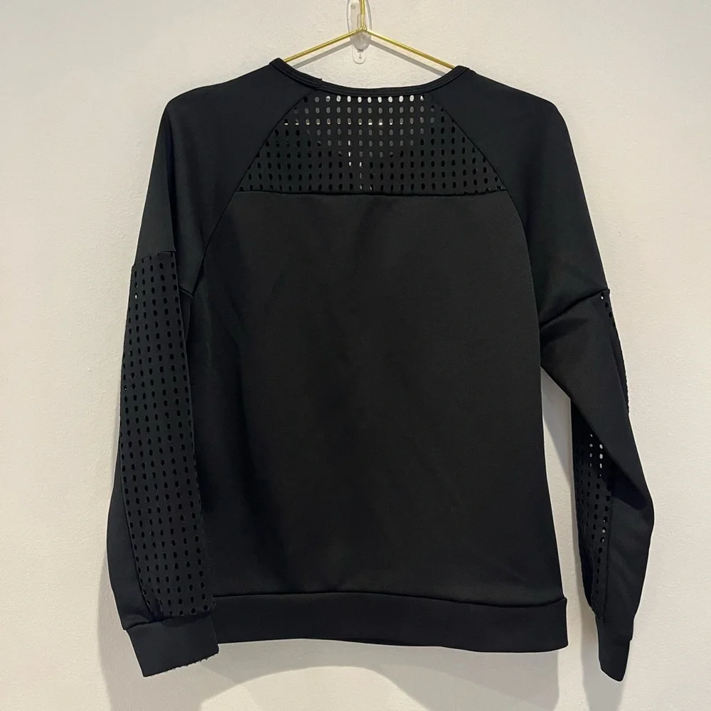 Fabletics Black Tilly Sweatshirt Workout Top Size Medium - Picture 7 of 8